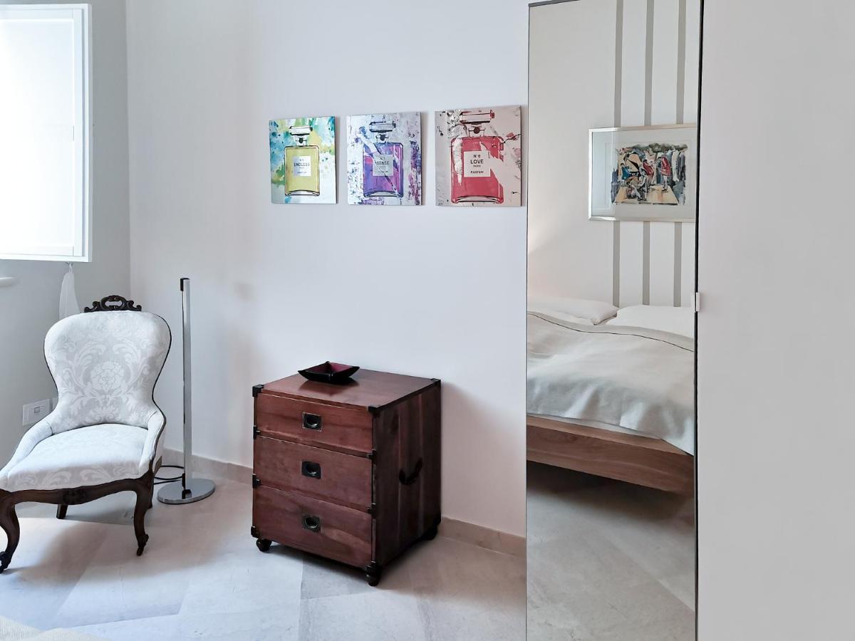 Palazzo Charlie Bed and Breakfast Lecce Esterno foto