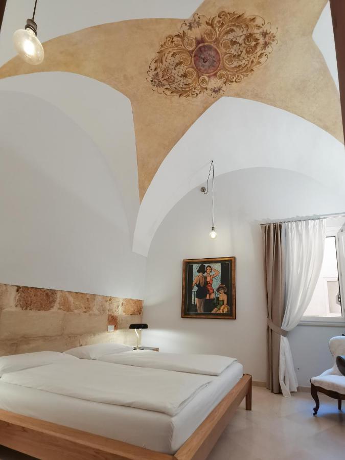 Palazzo Charlie Bed and Breakfast Lecce Esterno foto